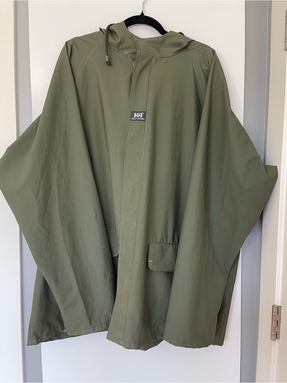 Helly Hansen Workwear Men’s XXL Olive Green Waterproof Rain Jacket Hooded